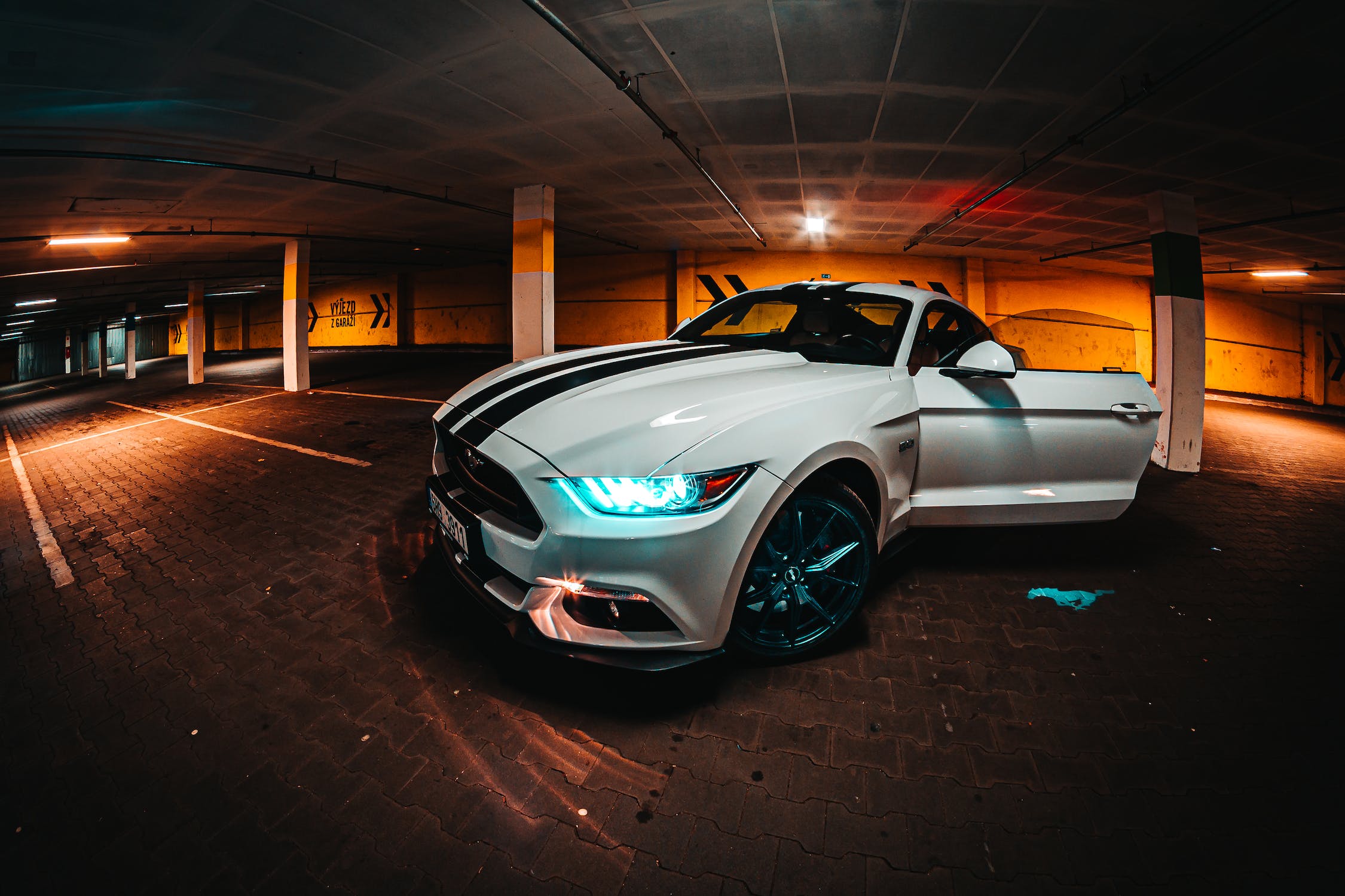 půjčovna sportovního auta ford mustang