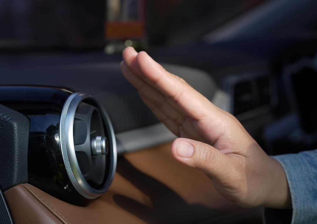 servis klimatizace v automobilu